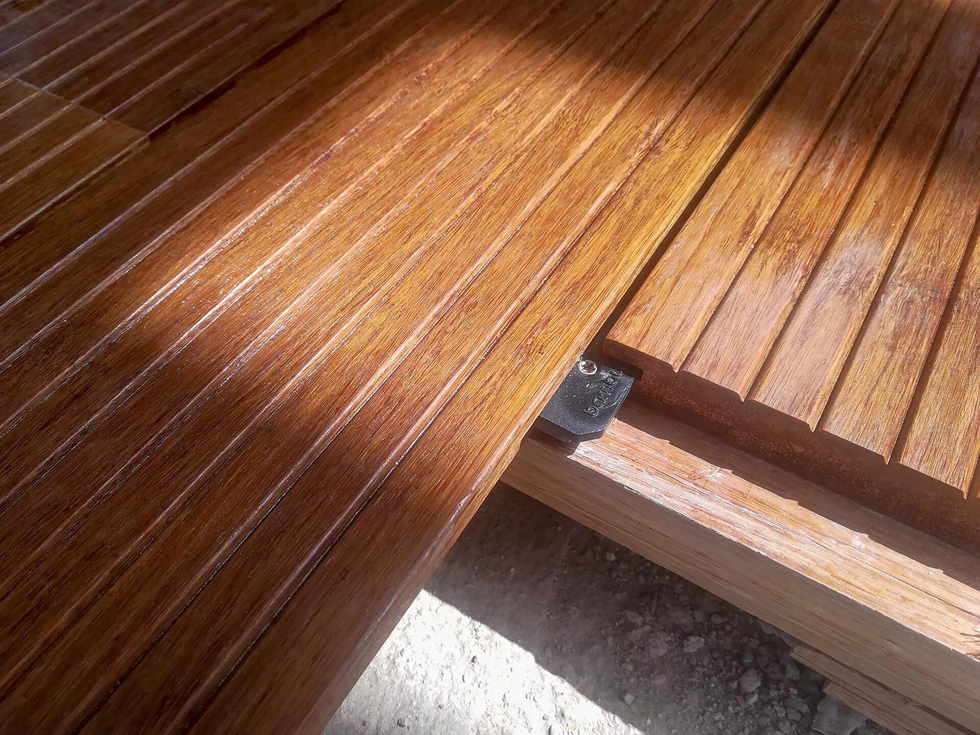 FLOORING PRODUCTS / DECKING